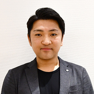 営業部リーダー:佐野 浩一